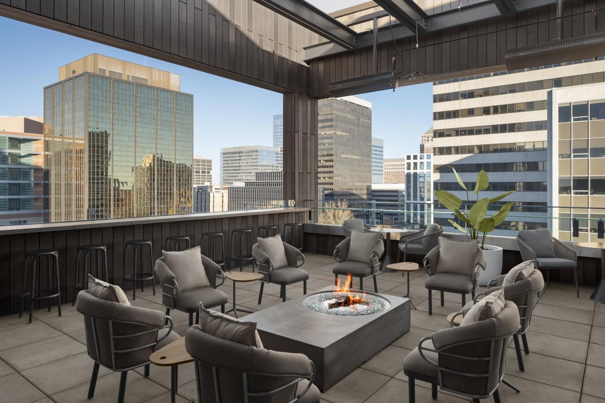 Ac Hotel By Marriott St. Louis Клейтон Экстерьер фото