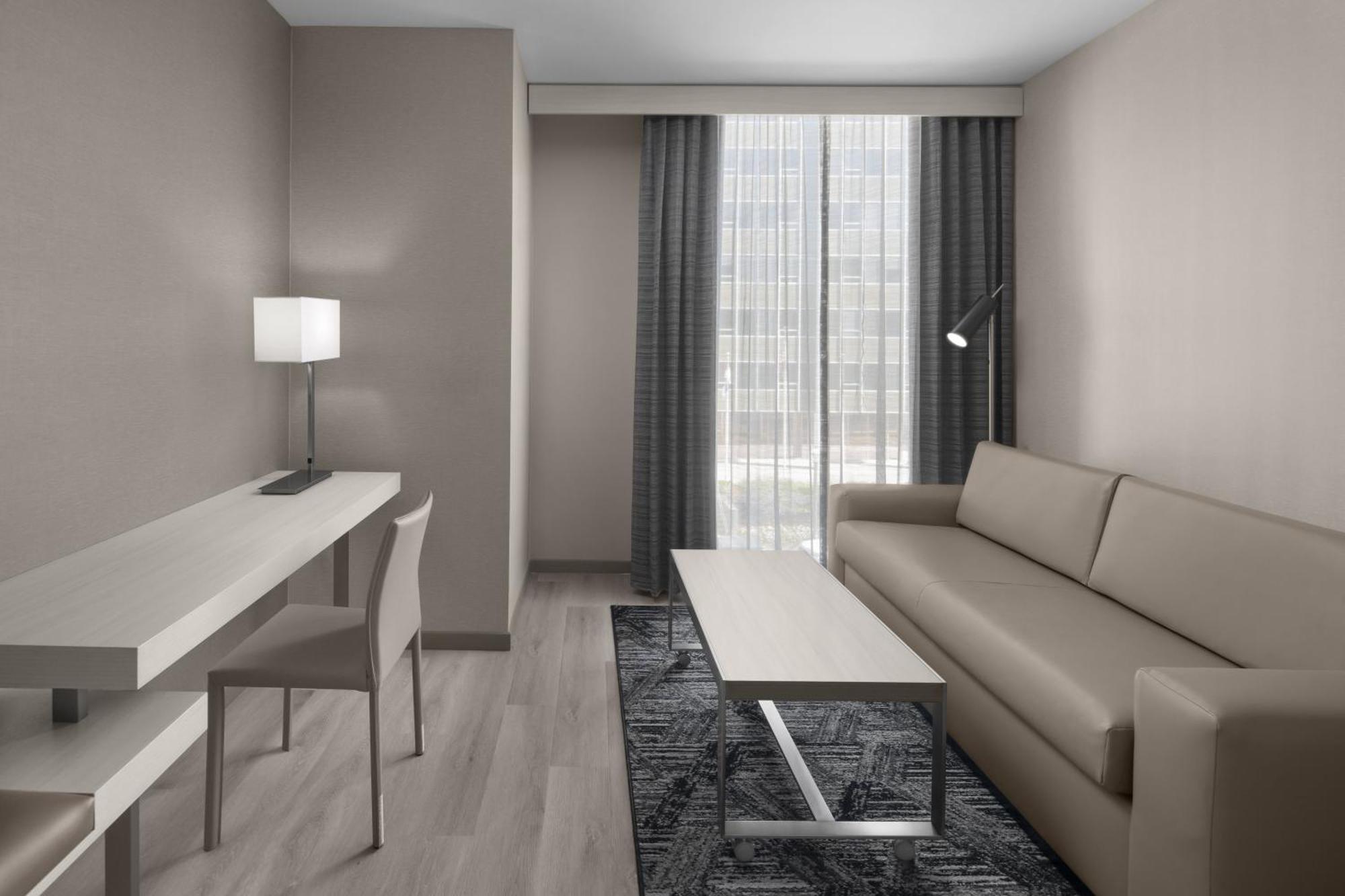 Ac Hotel By Marriott St. Louis Клейтон Экстерьер фото