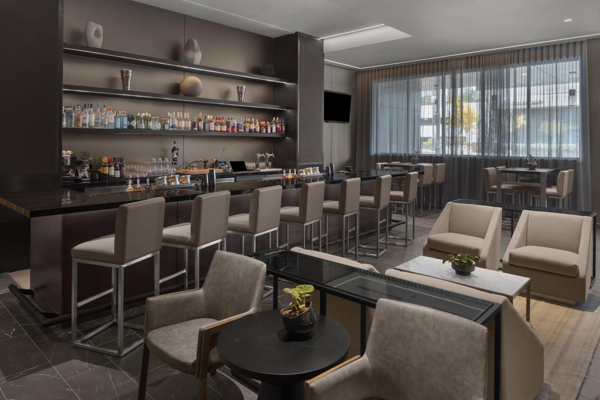 Ac Hotel By Marriott St. Louis Клейтон Экстерьер фото