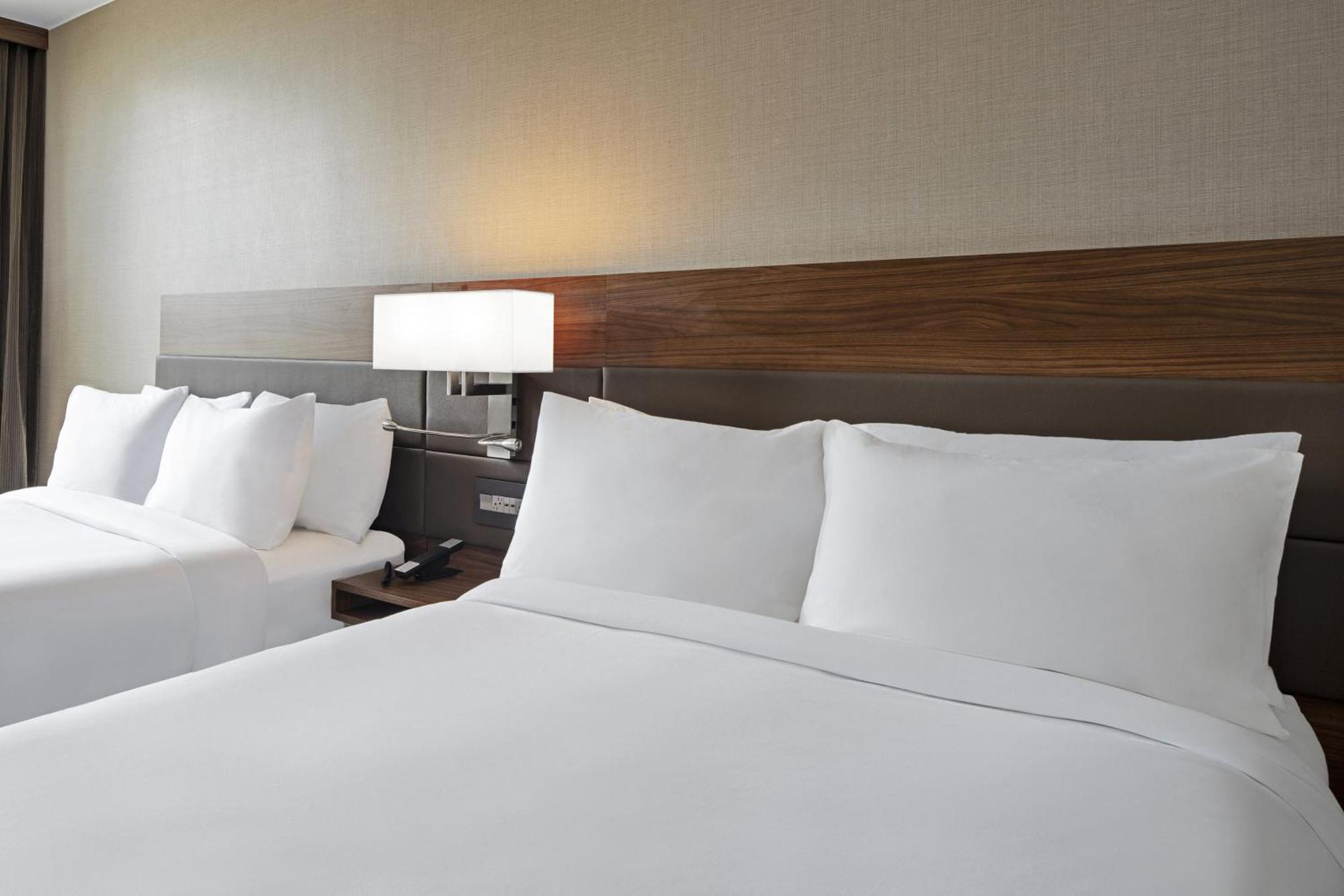 Ac Hotel By Marriott St. Louis Клейтон Экстерьер фото